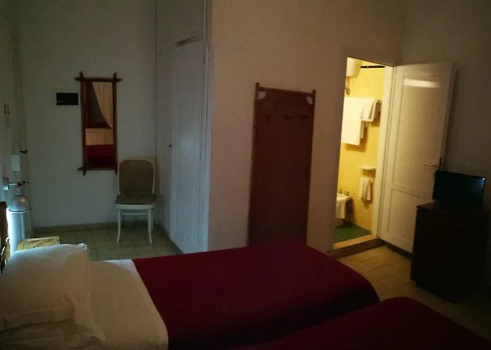 Guest house Visitponza - Le Stanze Sulla 3*