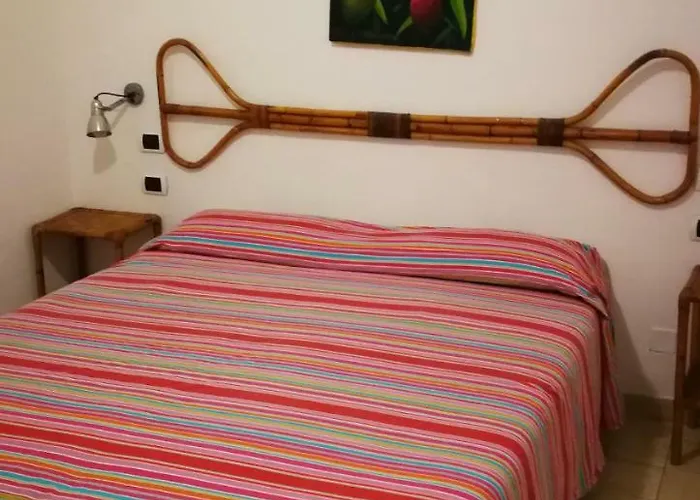 Guest house Visitponza - Le Stanze Sulla 3*