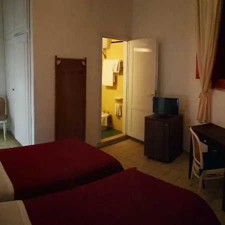 Visitponza - Le Stanze Sulla 3*