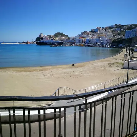 Visitponza - Le Stanze Sulla Gasthuis