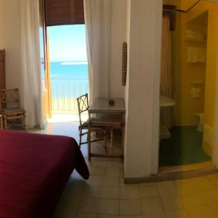 Visitponza - Le Stanze Sulla Gasthuis 3*