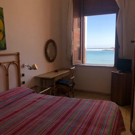 Visitponza - Le Stanze Sulla Gasthuis